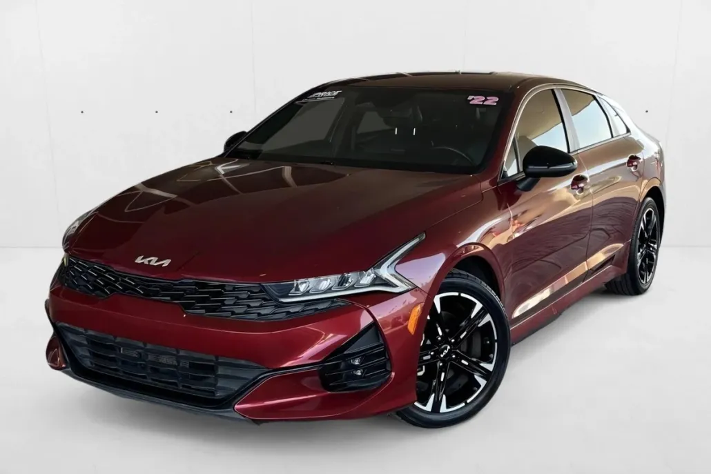 2022 Kia K5 GT-Line photo 1