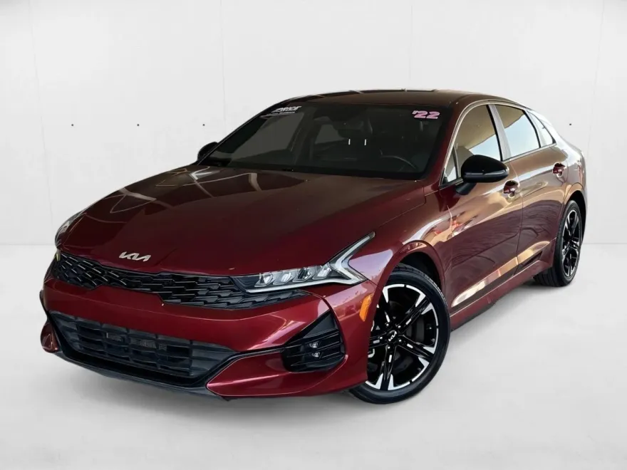 2022 Kia K5 GT-Line photo 1