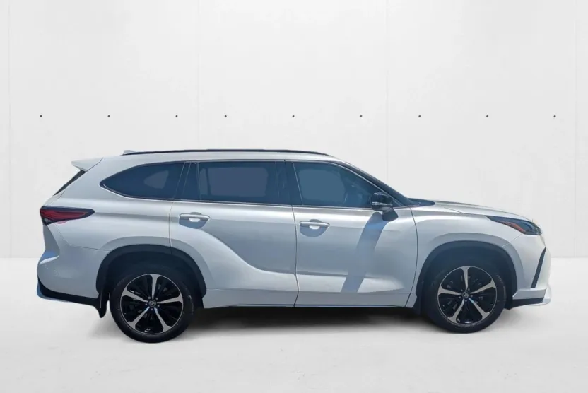 2022 Toyota Highlander XSE photo 1