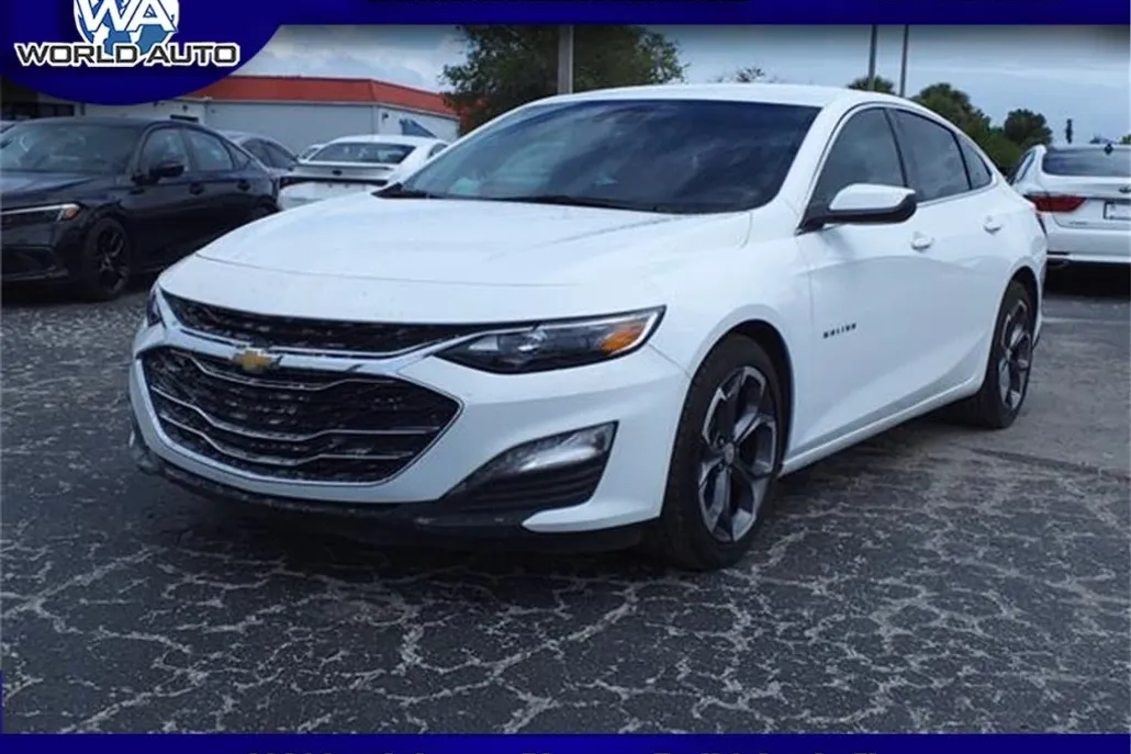 2022 Chevrolet Malibu photo 1