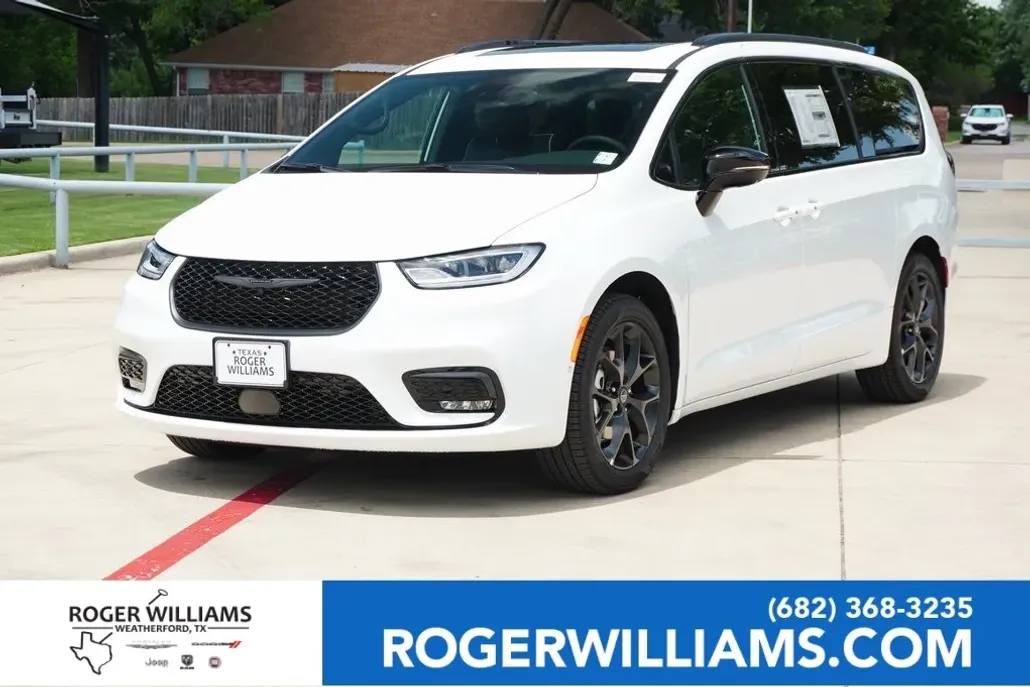 2025 Chrysler Pacifica Limited photo 1