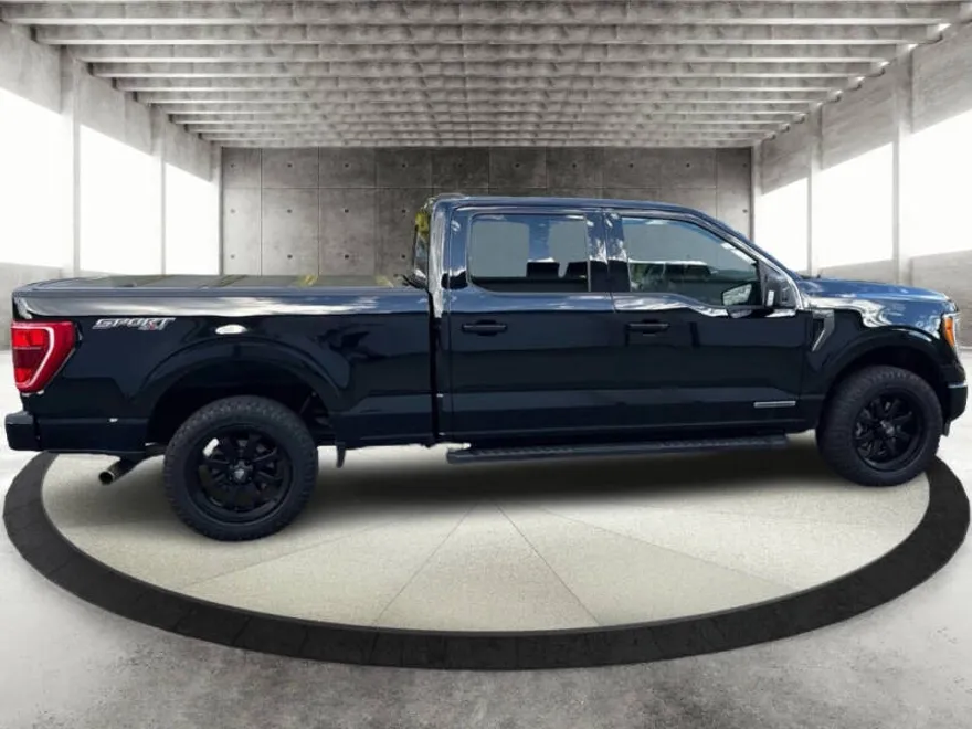 2023 Ford F-150 XLT photo 1