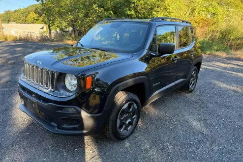 2016 Jeep Renegade Sport photo 2