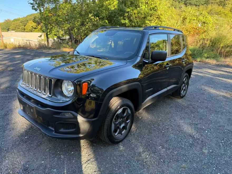 2016 Jeep Renegade Sport photo 2
