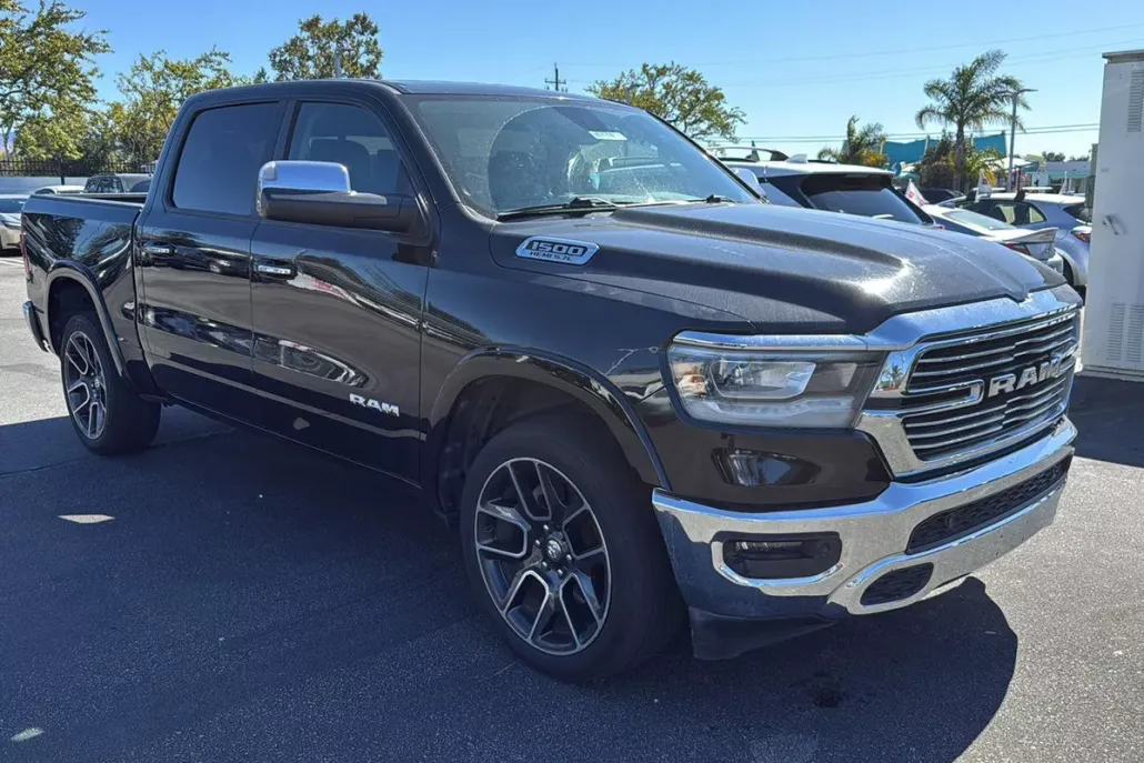 2019 Ram 1500 Laramie photo 1