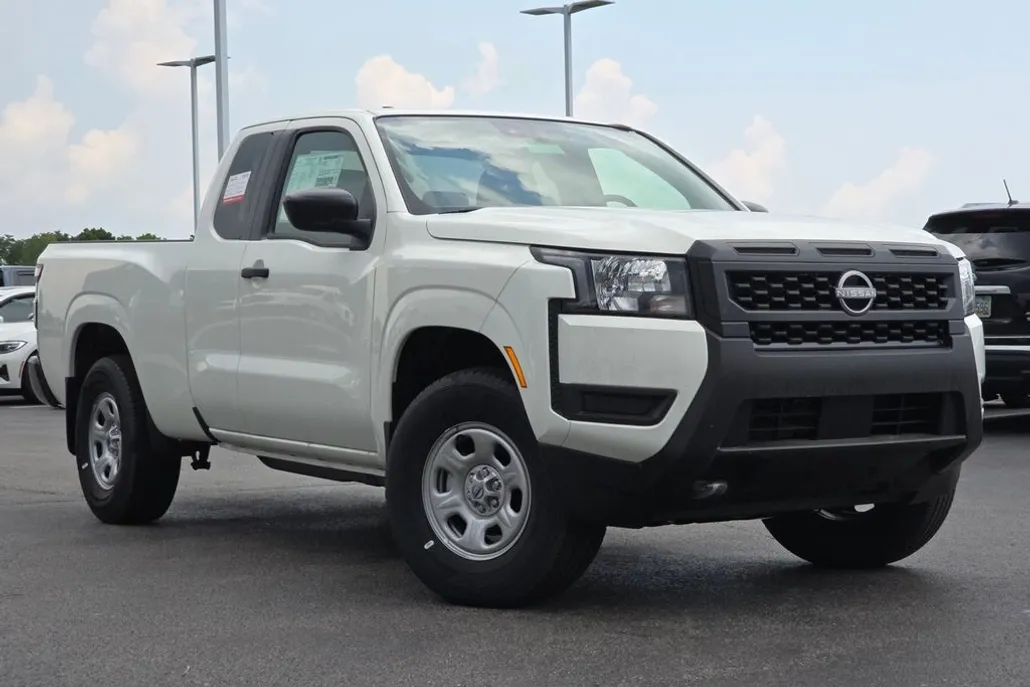 2025 Nissan Frontier S photo 1