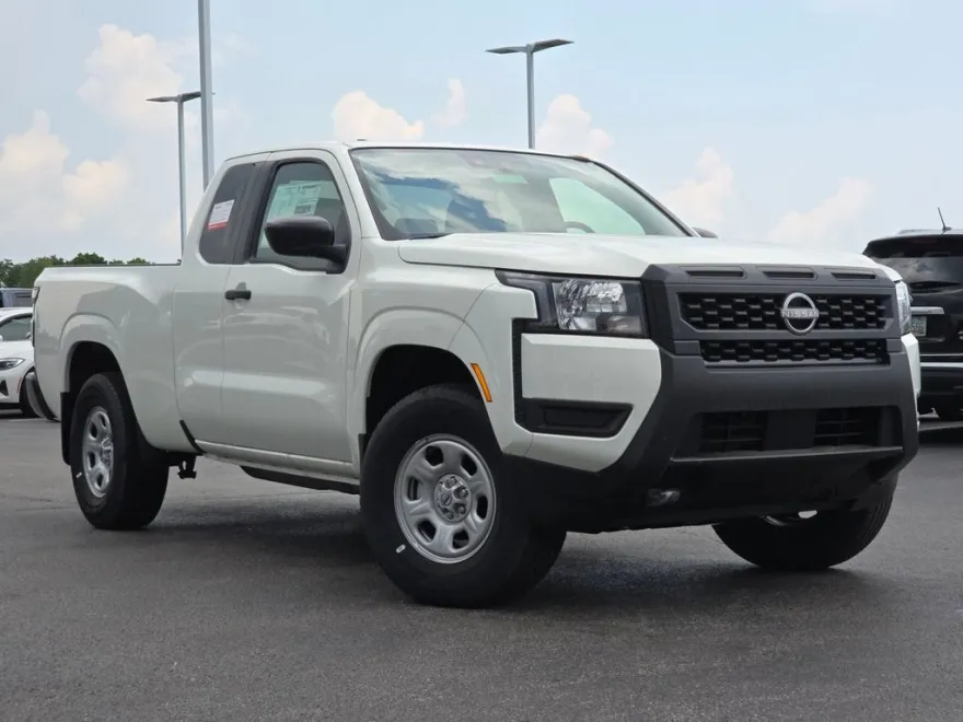 2025 Nissan Frontier S photo 1