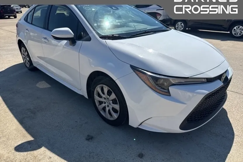 2020 Toyota Corolla LE photo 1