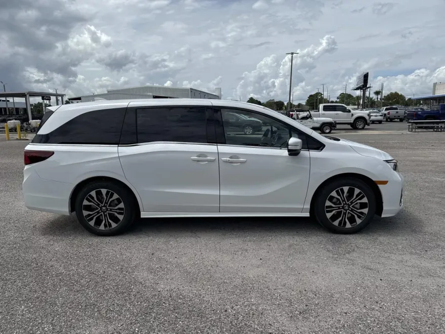 2026 Honda Odyssey Elite photo 1