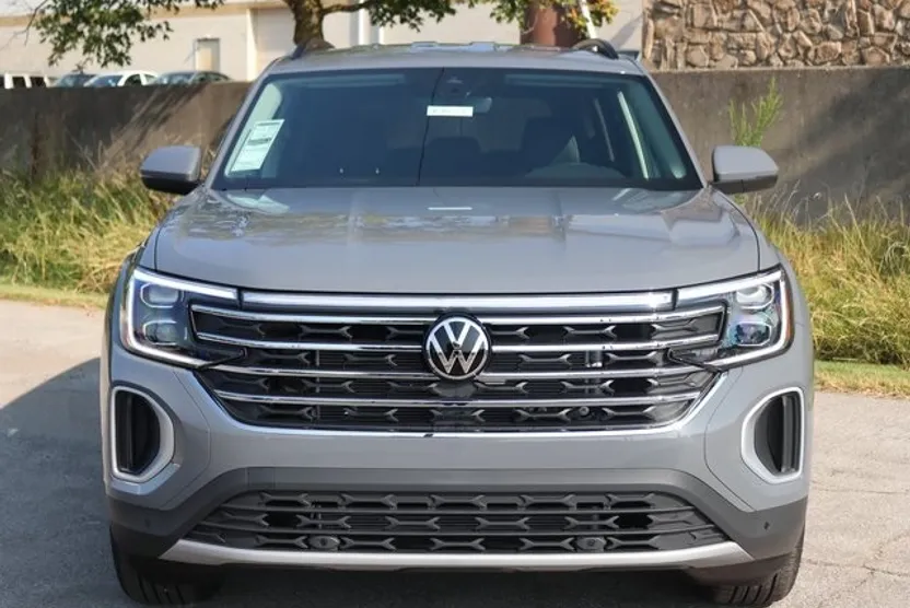 2026 Volkswagen Atlas SE Technology photo 1
