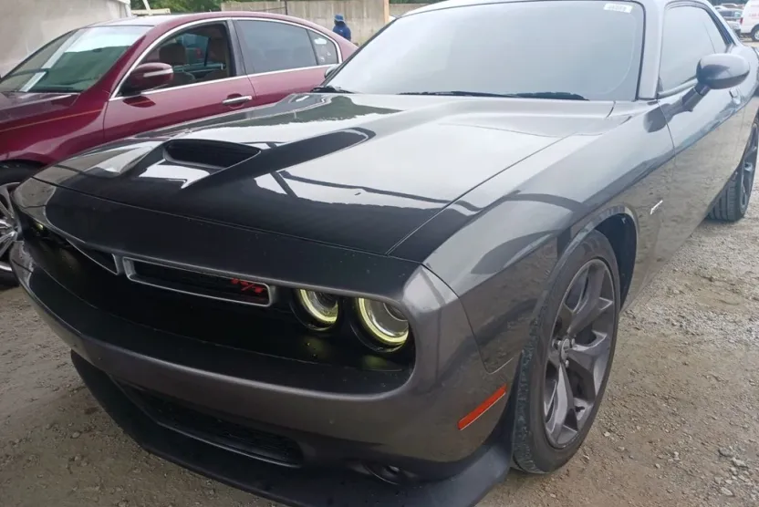 2019 Dodge Challenger R/T photo 1