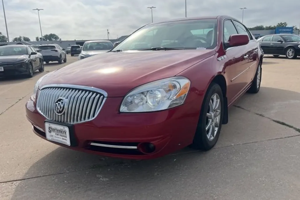 2011 Buick Lucerne CXL photo 1