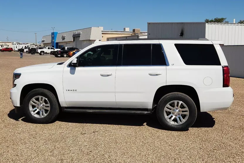 2018 Chevrolet Tahoe LT photo 1