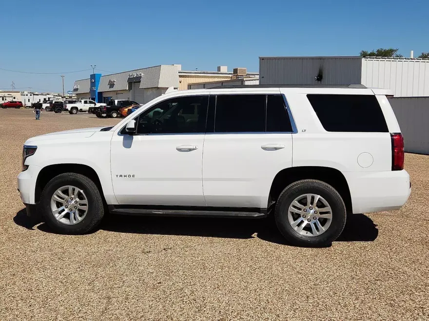 2018 Chevrolet Tahoe LT photo 1