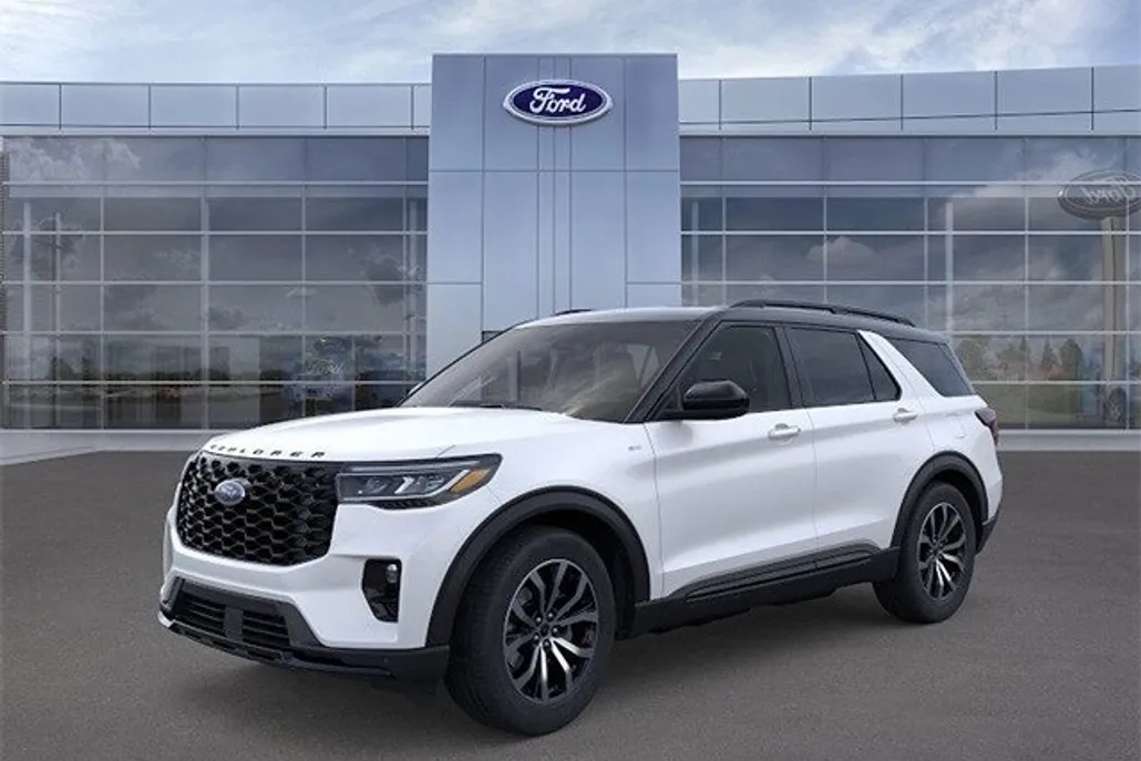 2025 Ford Explorer ST-Line photo 1