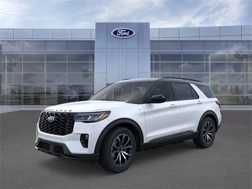 2025 Ford Explorer ST-Line photo 1