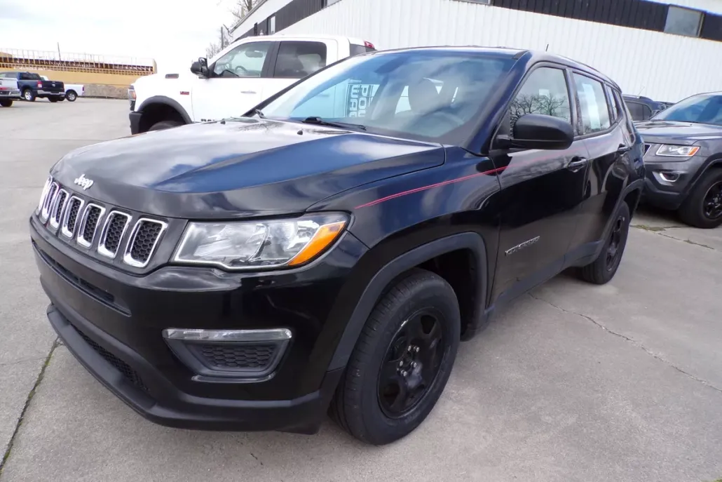 2018 Jeep Compass Sport photo 1