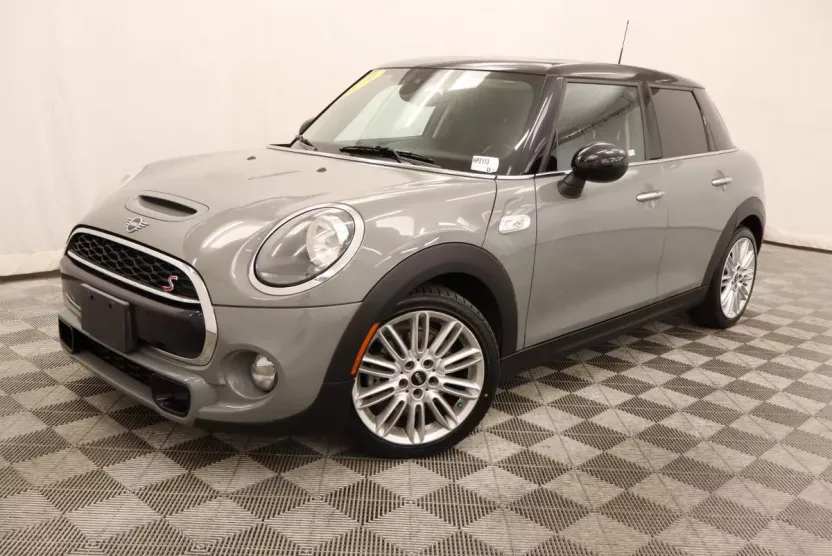 2019 Mini Cooper 4 Door Hardtop S photo 1
