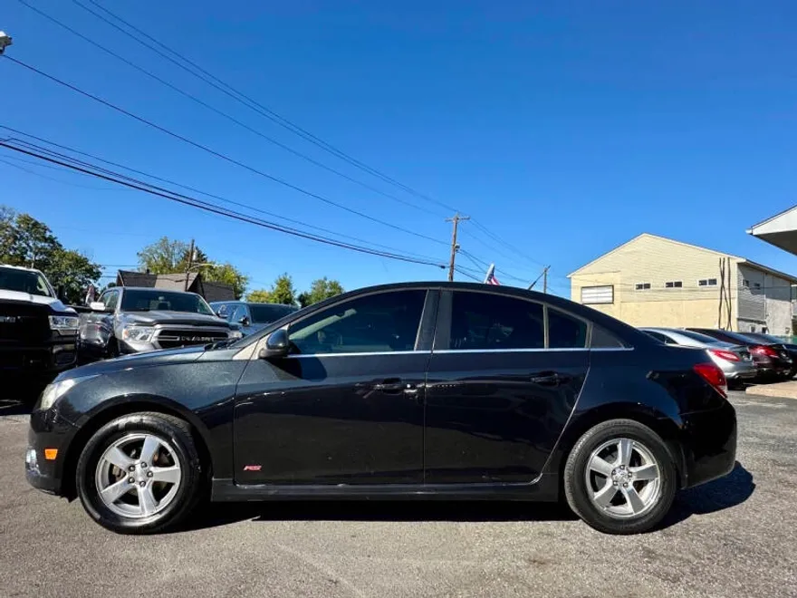 2013 Chevrolet Cruze photo 1