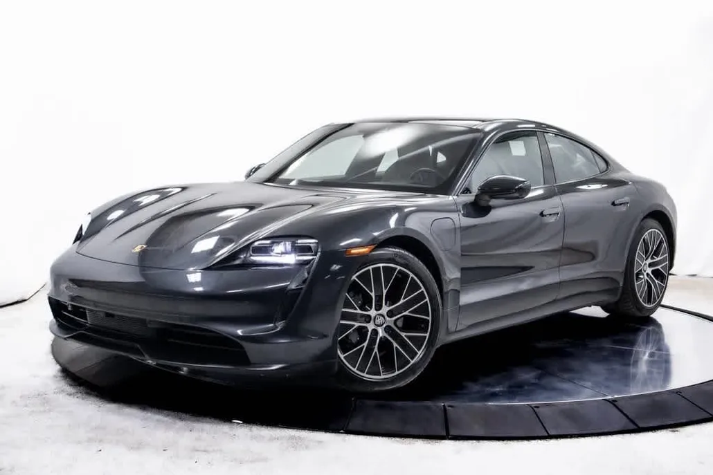 2022 Porsche Taycan Base photo 1