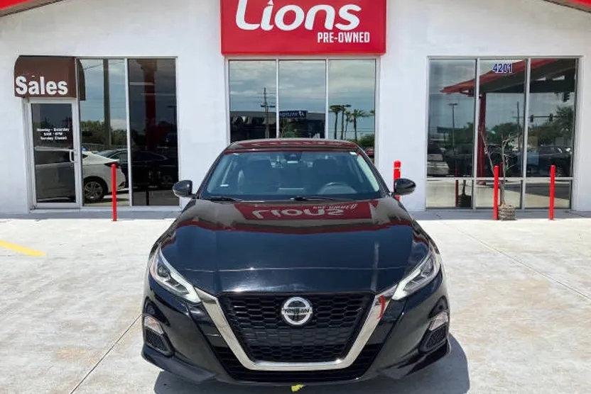 2020 Nissan Altima 2.5 SR photo 1