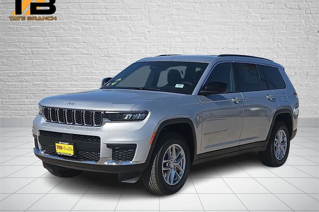 2025 Jeep Grand Cherokee Laredo photo 1