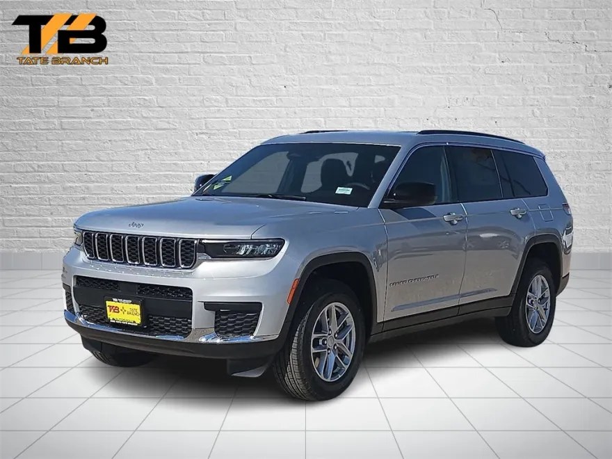 2025 Jeep Grand Cherokee Laredo photo 1