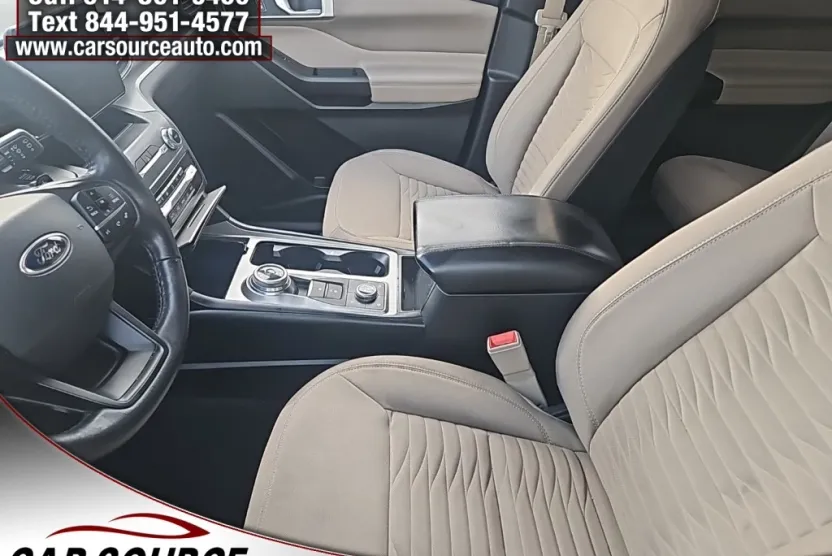 2020 Ford Explorer XLT photo 1