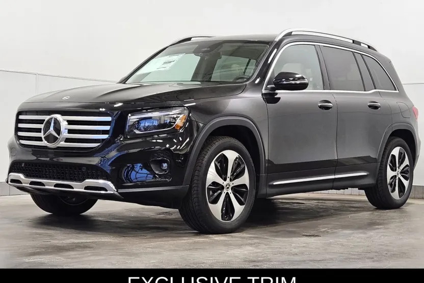 2026 Mercedes Benz GLB 250 4MATIC photo 1
