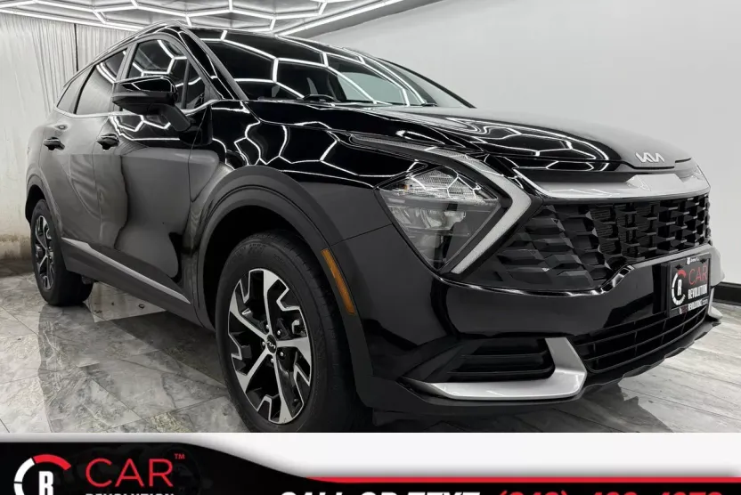 2023 Kia Sportage EX photo 1