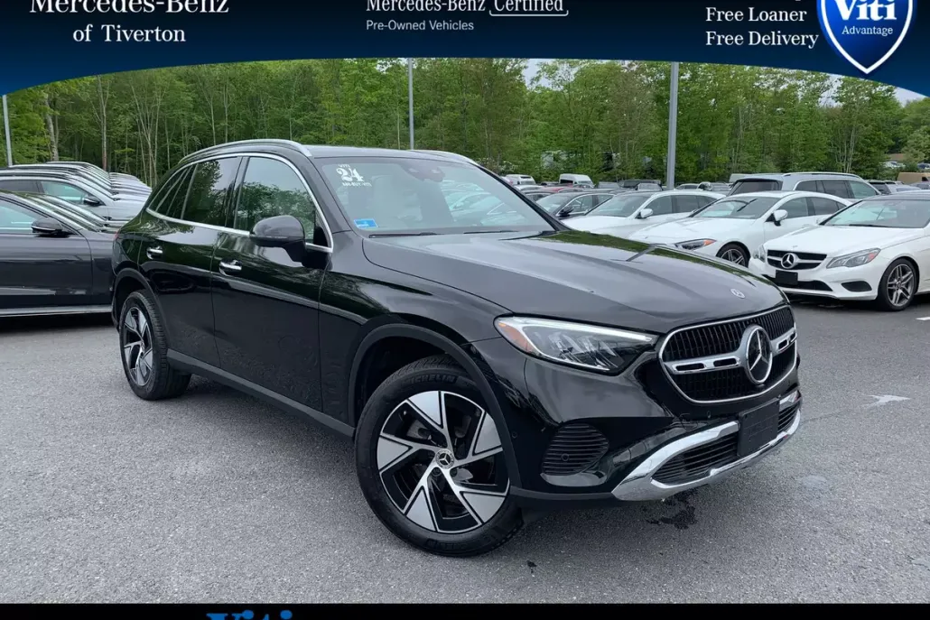 2024 Mercedes Benz GLC 300 4MATIC photo 1