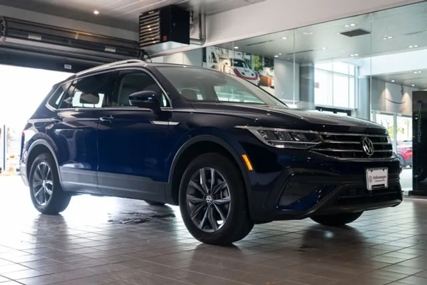 2022 Volkswagen Tiguan SE photo 1