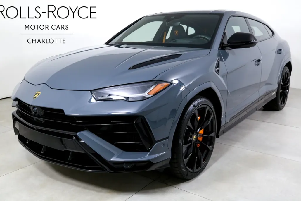 2024 Lamborghini Urus S photo 1