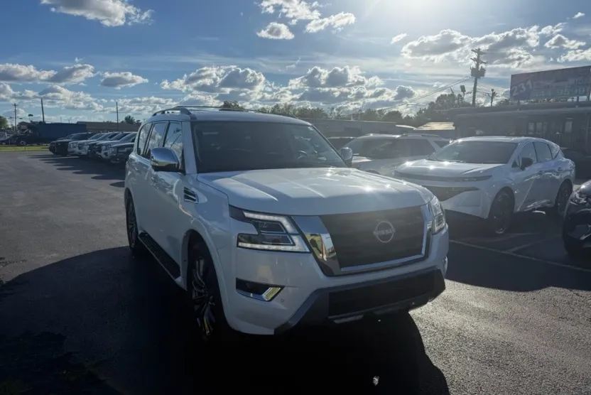 2024 Nissan Armada Platinum photo 1