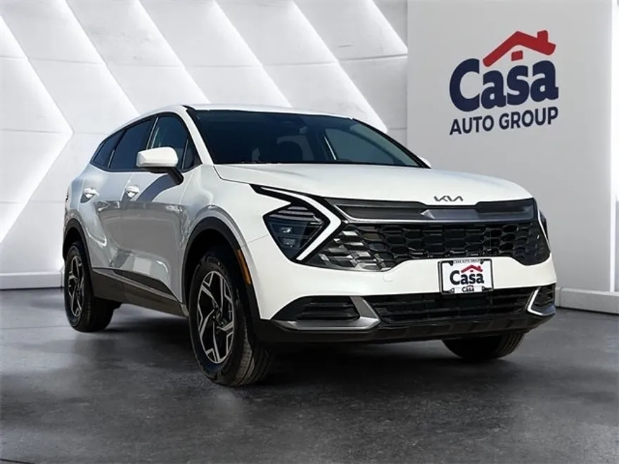 2025 Kia Sportage LX photo 1