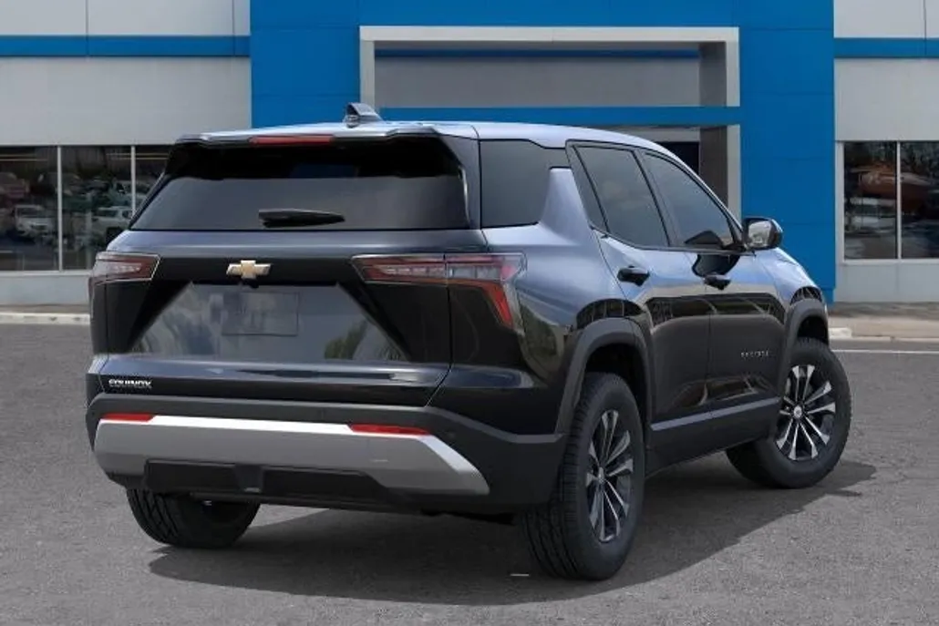 2026 Chevrolet Equinox LT photo 1
