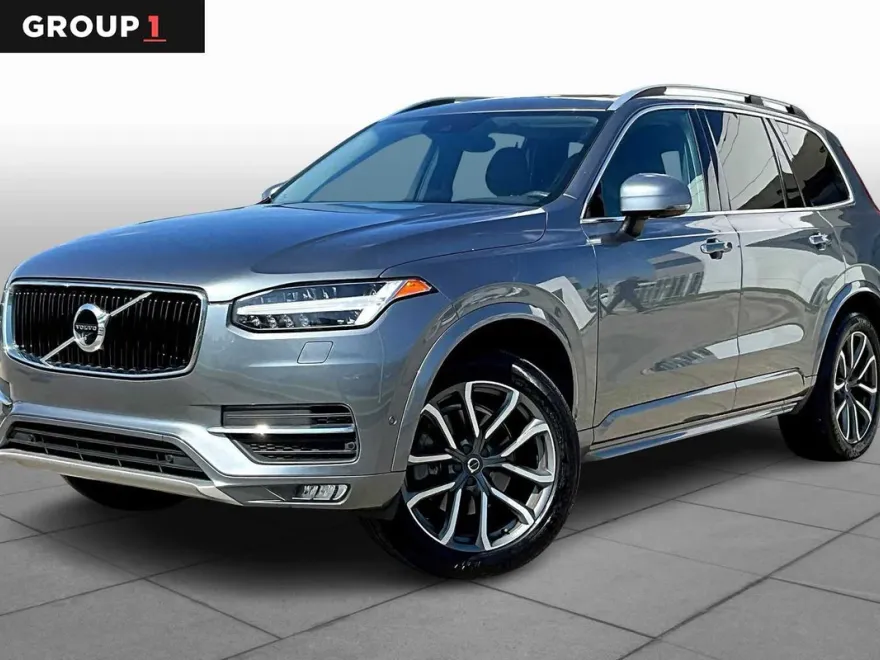 2018 Volvo XC90 Momentum photo 1