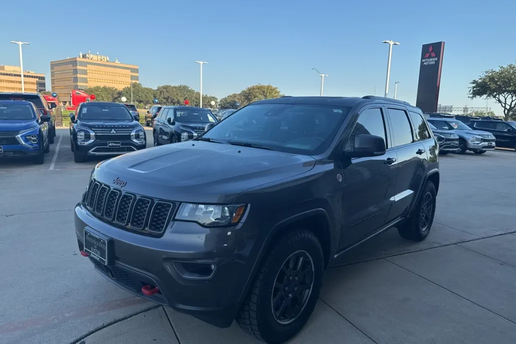 2021 Jeep Grand Cherokee Trailhawk photo 1