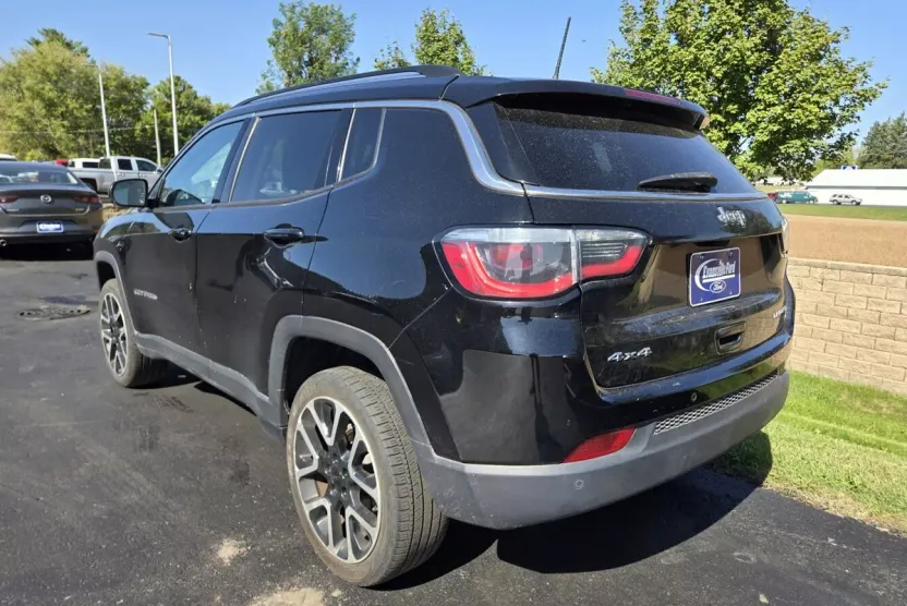 2018 Jeep Compass Limited photo 1