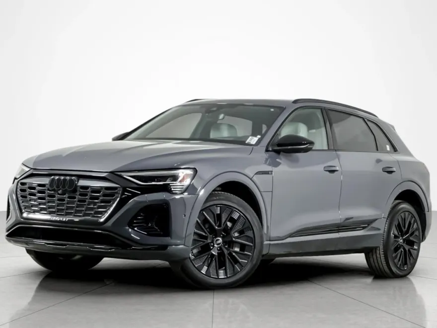2024 Audi Q8 E-tron Prestige photo 1