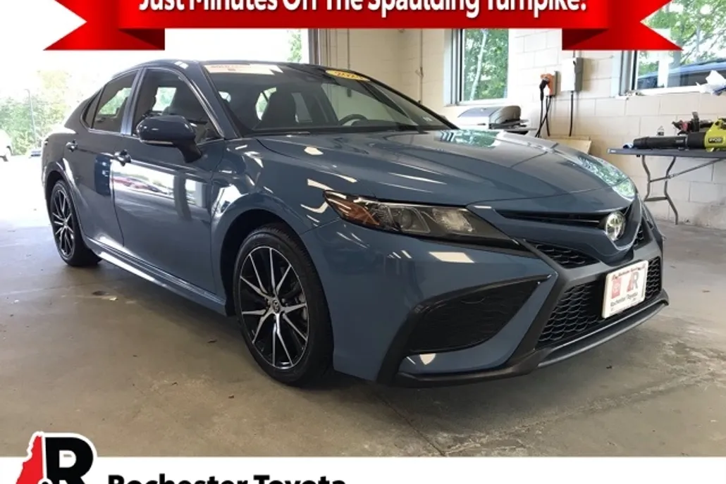 2024 Toyota Camry SE photo 1