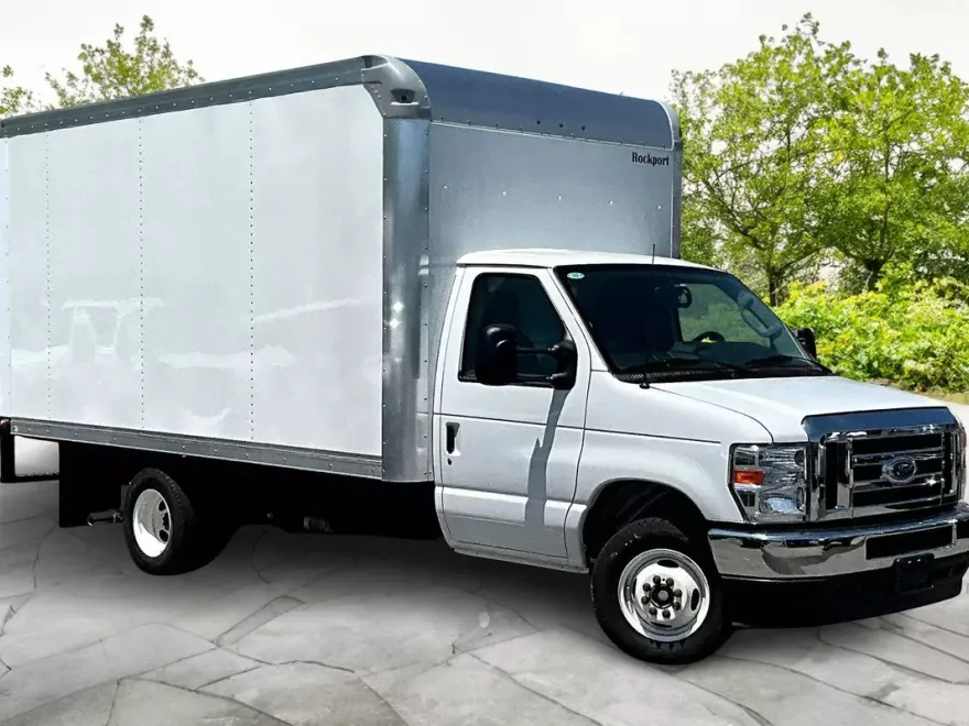 2025 Ford E-350 Base photo 1