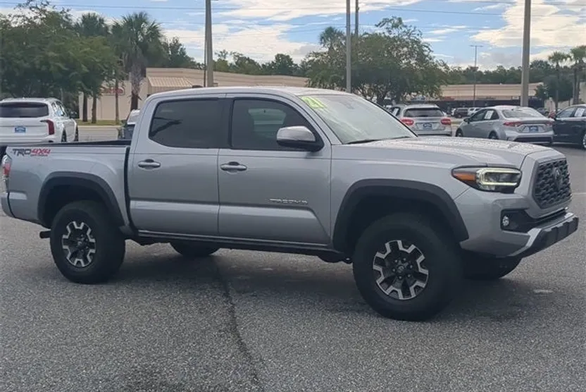2021 Toyota Tacoma SR V6 photo 1