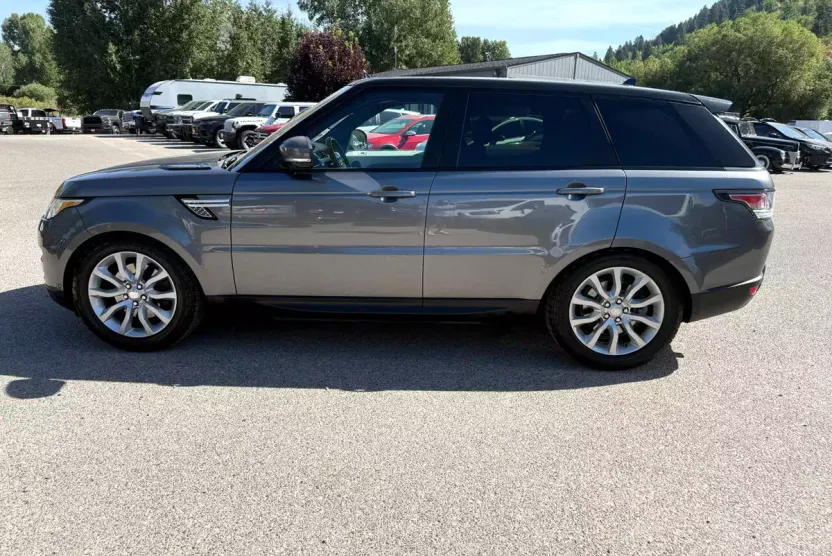 2016 Land Rover Range Rover Sport HSE photo 1