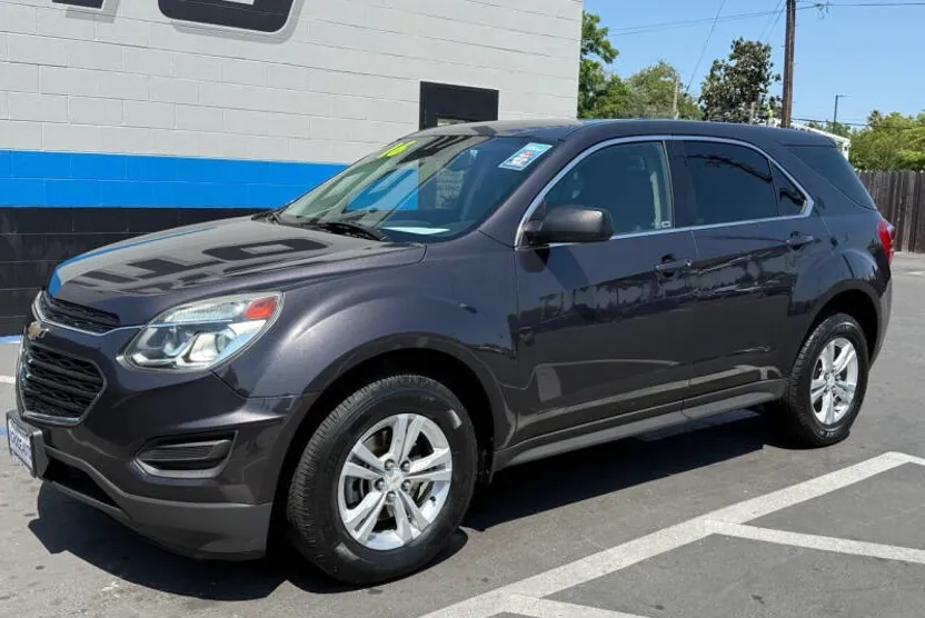 2016 Chevrolet Equinox LS photo 1