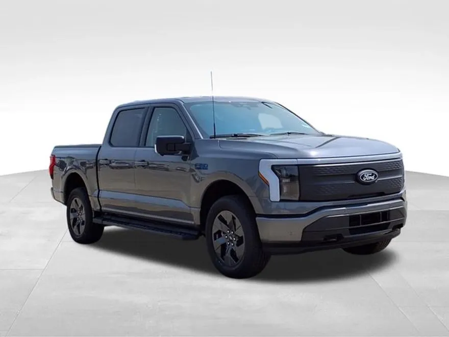 2025 Ford F-150 Lightning photo 1