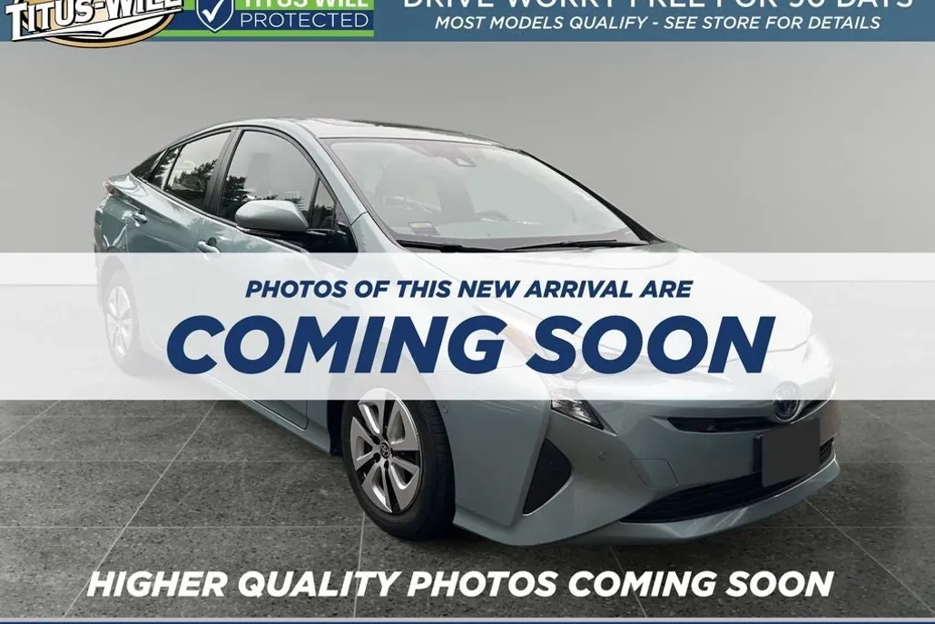 2017 Toyota Prius Four photo 1