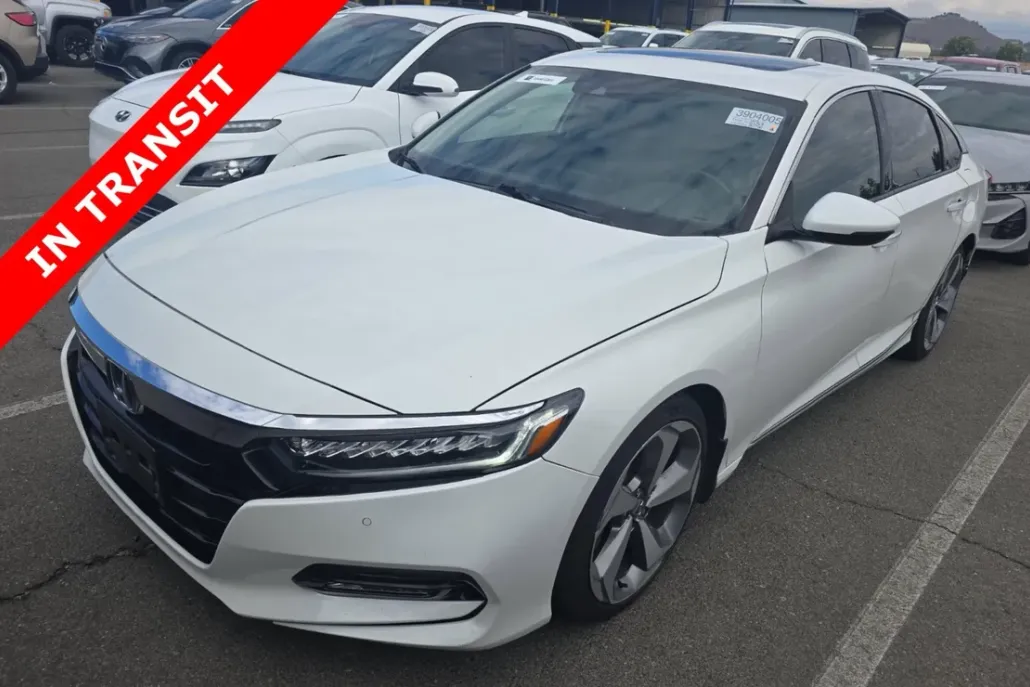 2019 Honda Accord Touring 2.0T photo 1