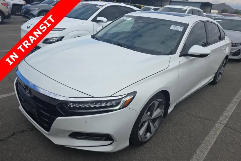 2019 Honda Accord Touring 2.0T photo 1