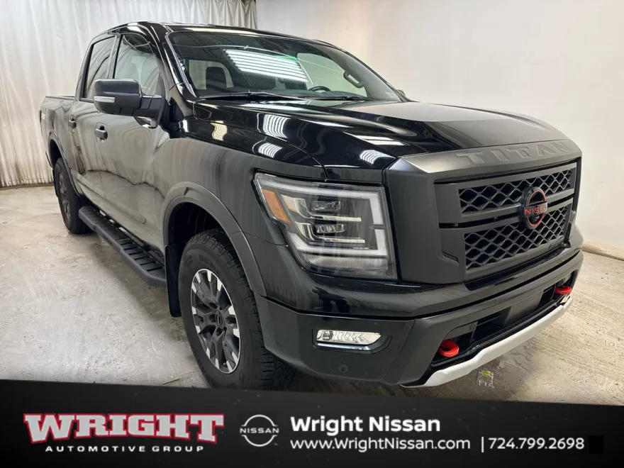2024 Nissan Titan Crew Cab photo 1